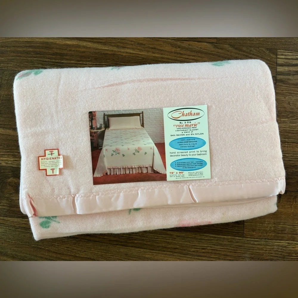 NWT- VTG Chatham Blanket 72